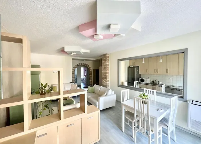 Rolling - Near Blloku Apartament Tirana