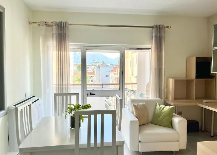 Apartament Rolling - Near Blloku *