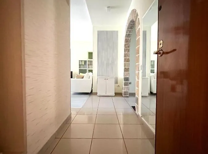 Rolling - Near Blloku *