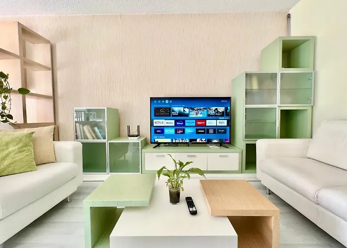 Rolling - Near Blloku