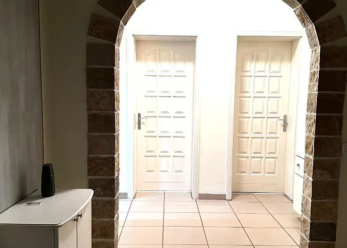 Rolling - Near Blloku *