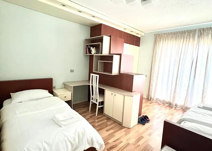 Rolling - Near Blloku Tirana