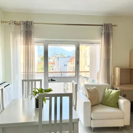 Apartment Rolling - Near Blloku *