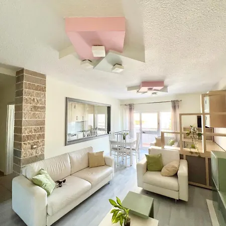 Rolling - Near Blloku Apartment Tirana