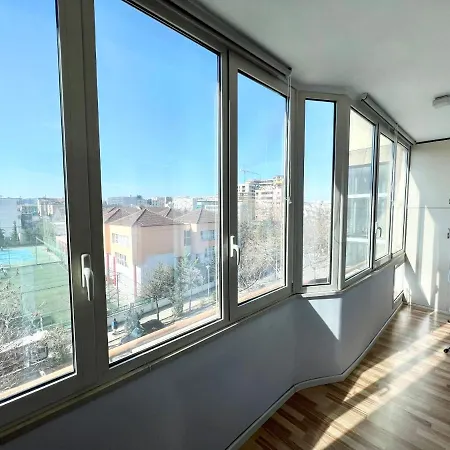 Rolling - Near Blloku * Tirana